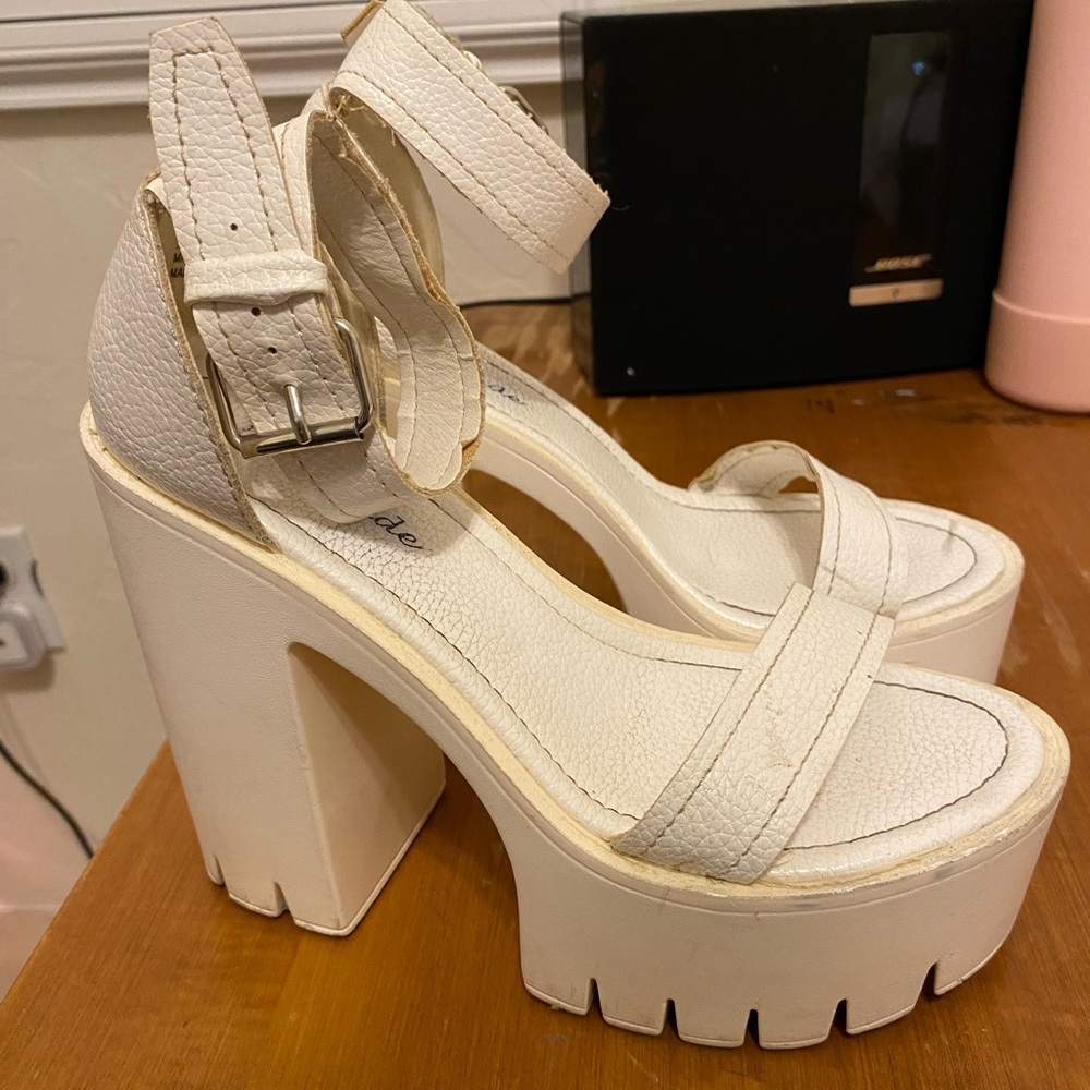 y2k bratz platform heels🤍✨
